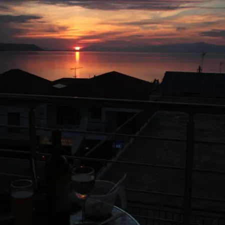 Sunset Apartment *